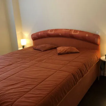 Simone Apartament פראגודו